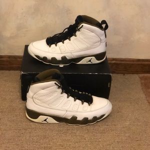 ❌Sold❌ Jordan 9 Statue